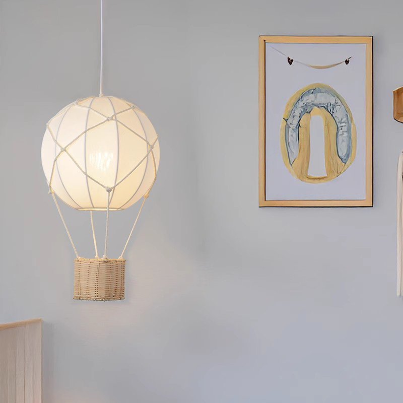 منطاد الهواء الساخن الثريات LE - مراجعة Baby Nursery Hot Air Balloon وسعره
