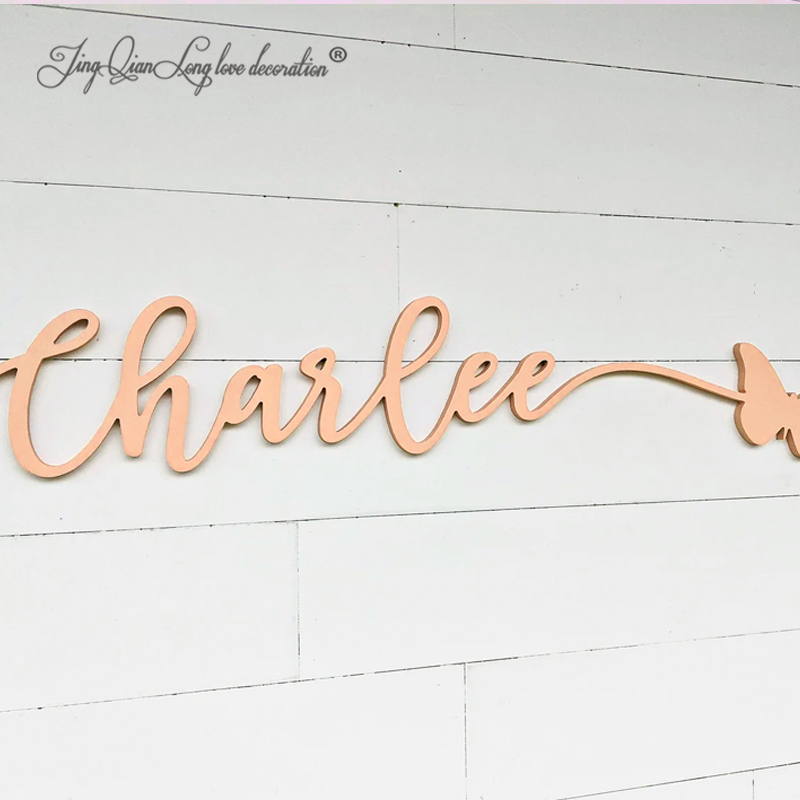 لافتة اسم مخصصة: ديكور غرفة ال - مراجعة Baby Nursery Decor Girl وسعره